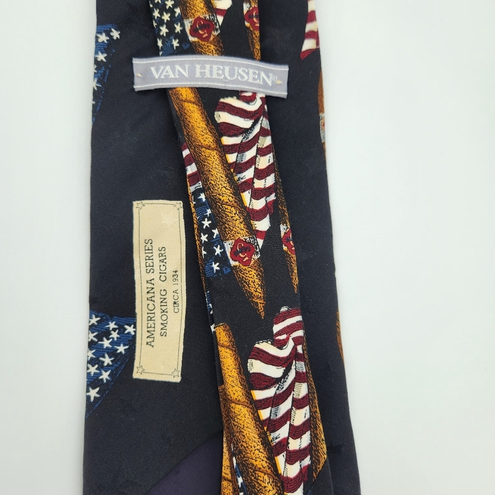 Van‎ Heusen VTG 100% Silk Americana Series Smoking Cigars Neck Tie - Picture 4 of 4